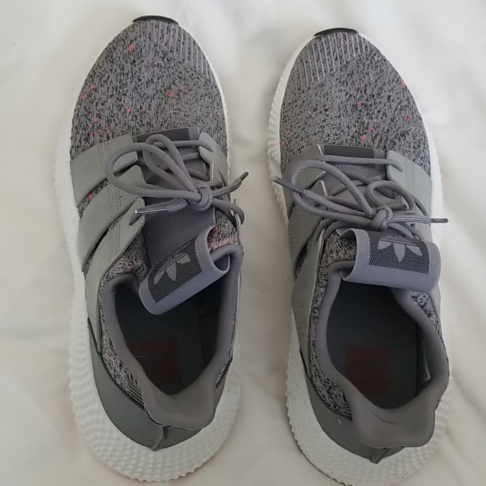 adidas men's sneaker size 11